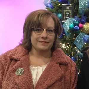 Meet your Posher, Renee